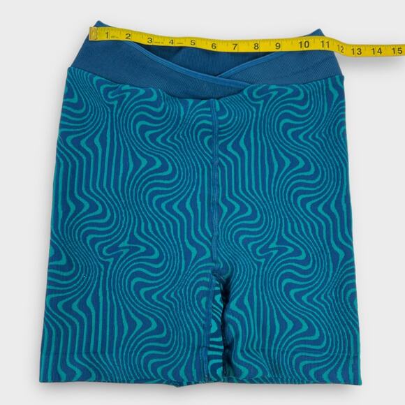 Free People Movement Crossover Waist Jacquard Biker Short Wave Runner Size Small - Picture 6 of 7